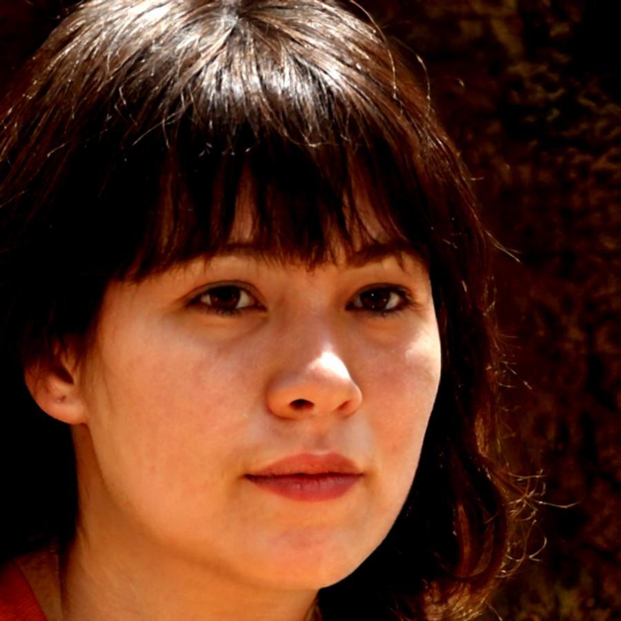 Retrato profesional de Mireia Oltra